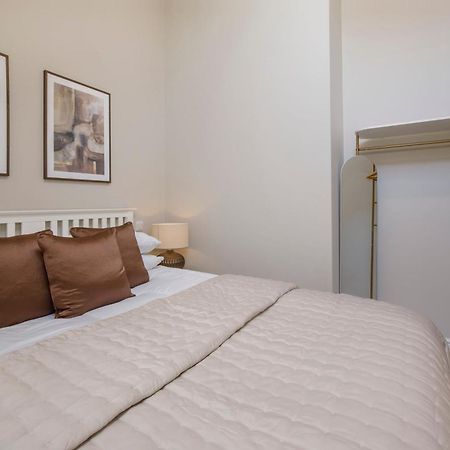 Crescent Court Modern And Luxurious Apartments York Exteriör bild